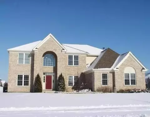910 Hayrack Dr, Algonquin, IL 60102 photo 1
