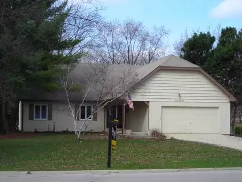 2 S166 Burning Trl, Wheaton, IL 60187 photo 1