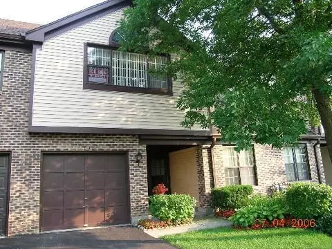 704 Brandon #704, Wheeling, IL 60090 photo 1