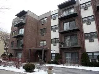 7255 N Ridge Blvd #303, Chicago, IL 60645 photo 1