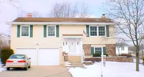 1150 Nottingham Ln, Hoffman Estates, IL 60169 photo 1