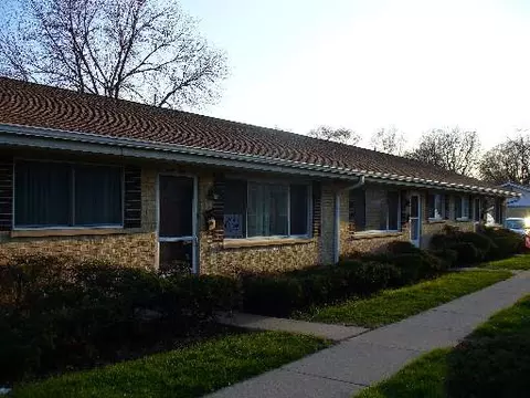 809 Valley Stream Dr #b, Wheeling, IL 60090 photo 1