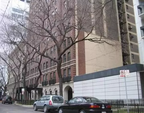 210 E Pearson #16d, Chicago, IL 60611 photo 1