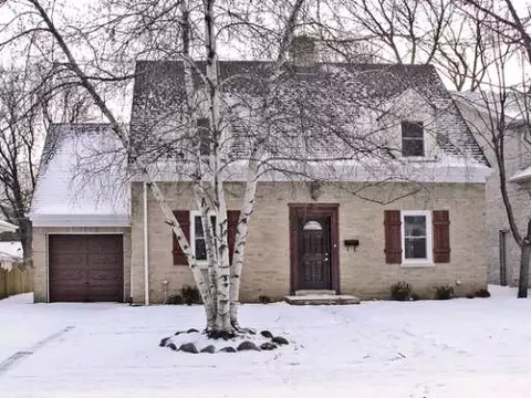 113 N Pine St, Mount Prospect, IL 60056 photo 1