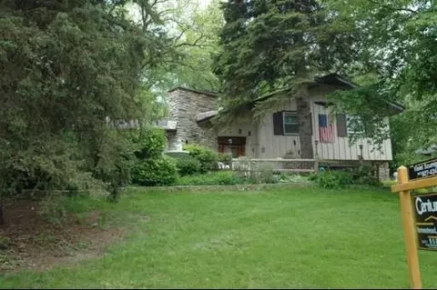 105 Wood Dr, Algonquin, IL 60102 photo 1