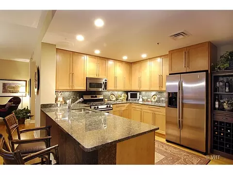 250 E Pearson #3203, Chicago, IL 60611 photo 4