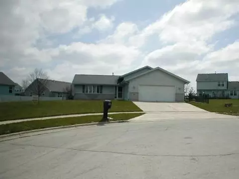 807 Johnson Ct, Belvidere, IL 61008 photo 1