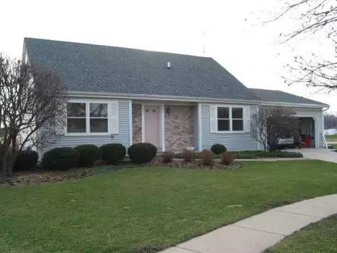 2205 Savannah Rd, Elgin, IL 60123 photo 1
