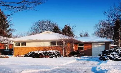 202 E Council Trl, Mount Prospect, IL 60056 photo 1