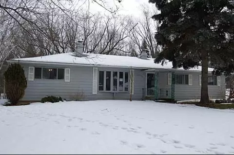 9814 Zimmer Dr, Algonquin, IL 60102 photo 1