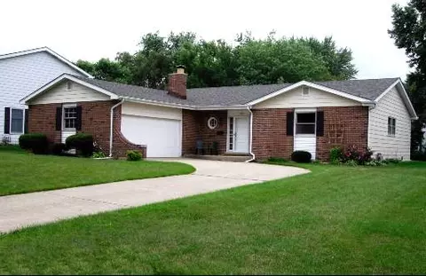 1982 Cheshire Ln, Wheaton, IL 60187 photo 1