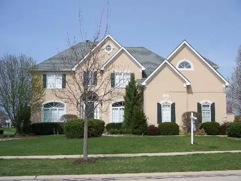 3447 White Eagle Dr, Naperville, IL 60564 photo 1