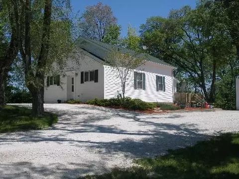 7112 Maple St, Marengo, IL 60152 photo 1