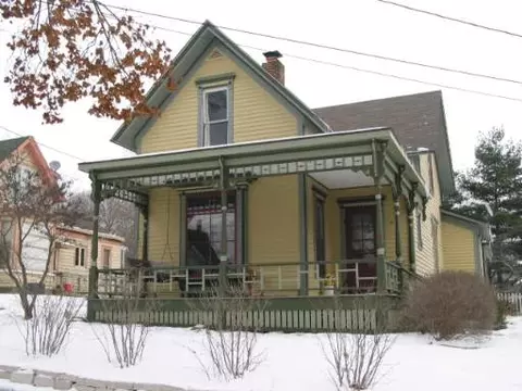 617 N Spring St, Elgin, IL 60120 photo 1