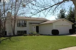 625 Yellowstone Dr, Elgin, IL 60123 photo 1