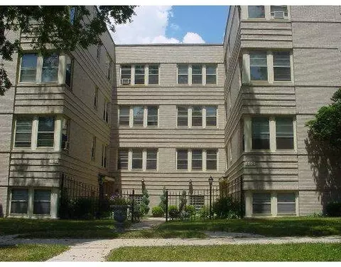 104 Pine Ave #7, Riverside, IL 60546 photo 1