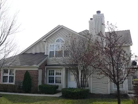 402 Cromwell Cir #4, Bartlett, IL 60103 photo 1