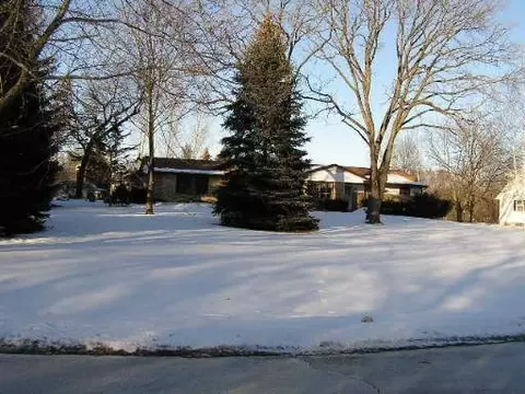 39235 Meadow Ln, Wadsworth, IL 60083 photo 1