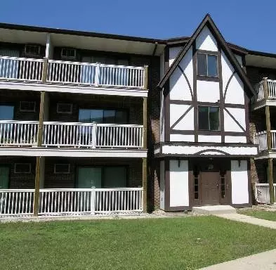 153 Gregory St #11, Aurora, IL 60504 photo 1