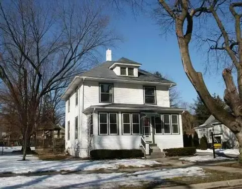 1036 Logan Ave, Elgin, IL 60120 photo 1
