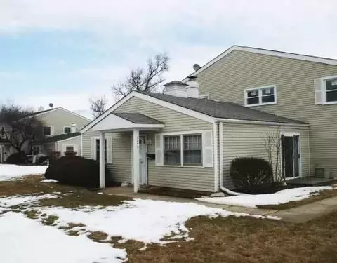 324 Donna Ct #A, Bartlett, IL 60103 photo 1
