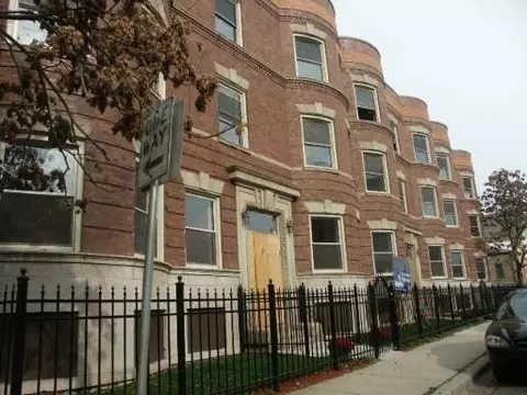 536 E 44 St #1, Chicago, IL 60653 photo 1