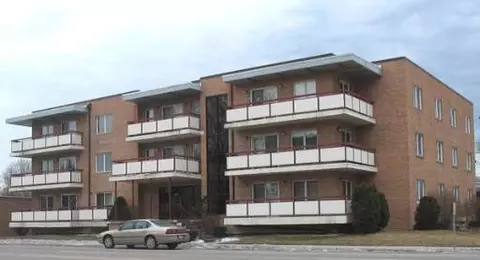 6441 Pershing Rd #106, Stickney, IL 60402 photo 1