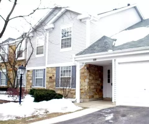 1541 Sandhurst Ct #A, Wheaton, IL 60187 photo 1