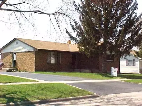 909 E 5th St, Belvidere, IL 61008 photo 1