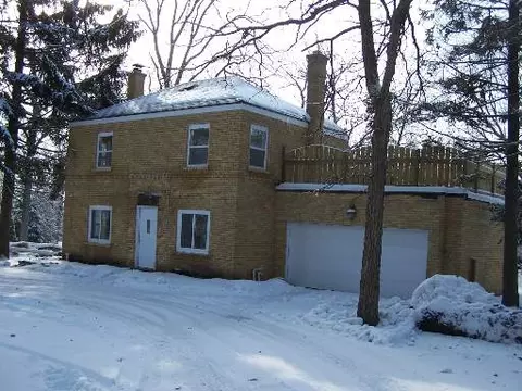 5107 Maplehill Dr, Mchenry, IL 60050 photo 1