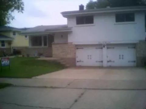 7635 W 46th St, Lyons, IL 60534 photo 1