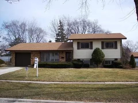 895 Olive St, Hoffman Estates, IL 60169 photo 1