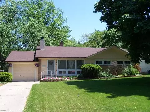 209 Kellogg Pl, Wheaton, IL 60187 photo 1