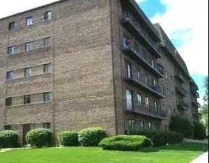 960 S River Rd #604, Des Plaines, IL 60016 photo 1