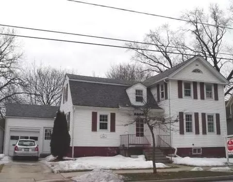 439 La Fox River Dr, Algonquin, IL 60102 photo 1