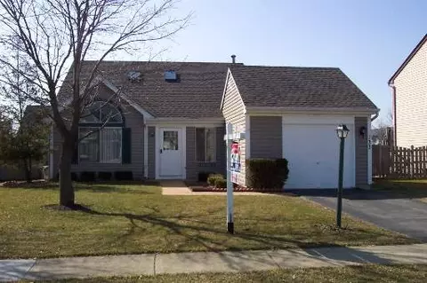 133 Red Cedar Dr, Streamwood, IL 60107 photo 1
