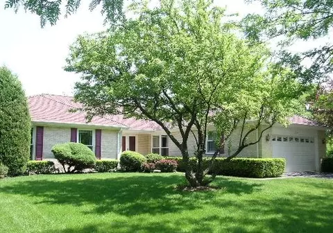 1745 S Thompson Dr, Wheaton, IL 60187 photo 1