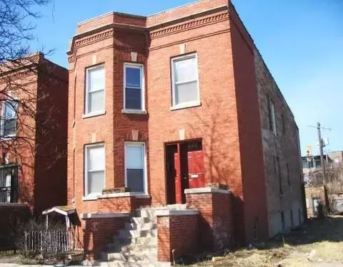 850 E 64th Pl, Chicago, IL 60637 photo 1
