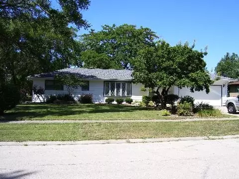 201 Illini Dr, Minooka, IL 60447 photo 1