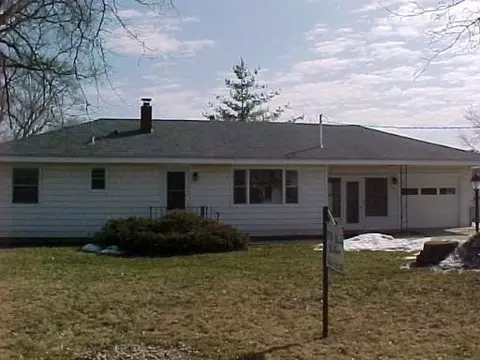 715 Maple St, Marengo, IL 60152 photo 1