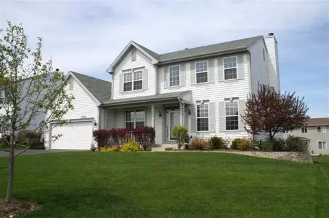 470 Mockingbird Ct, Lindenhurst, IL 60046 photo 1