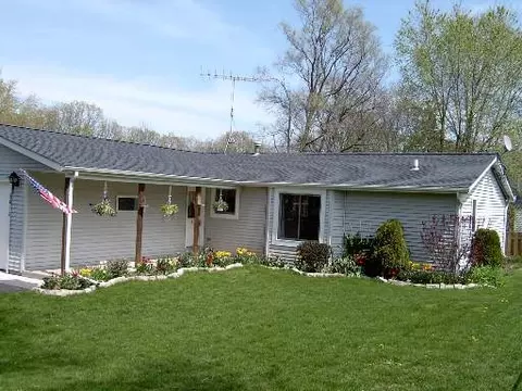 5610 Fox Lake Rd, Mchenry, IL 60050 photo 1