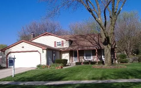 Undisclosed, Naperville, IL 60540 photo 1