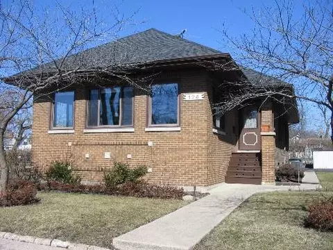 124 E Quincy St, Riverside, IL 60546 photo 1