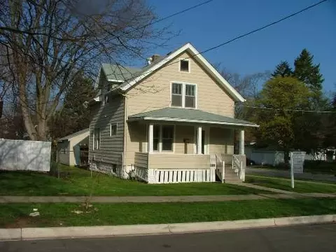750 Iowa Ave, Aurora, IL 60506 photo 1
