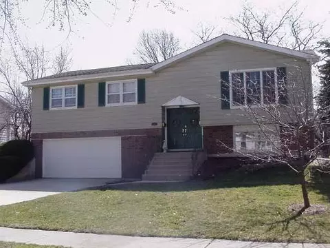 1396 Oxford Ln, Wheaton, IL 60187 photo 1