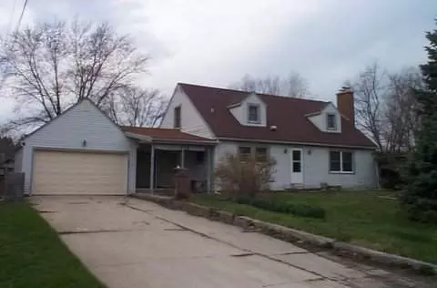 691 Terry Ave, Aurora, IL 60506 photo 1