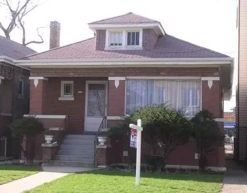 5155 W Wolfram St, Chicago, IL 60641 photo 1
