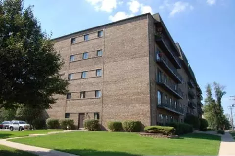 960 S River Rd #101, Des Plaines, IL 60016 photo 1