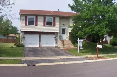 1085 Dover Ln, Aurora, IL 60504 photo 1